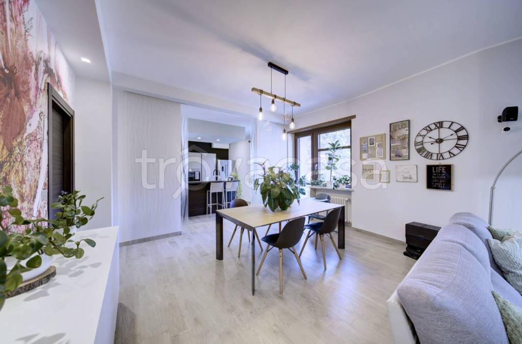 appartamento in vendita a Torino in zona Parella