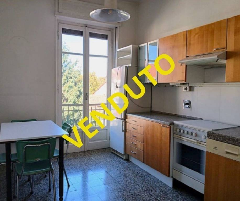 appartamento in vendita a Torino in zona Parella