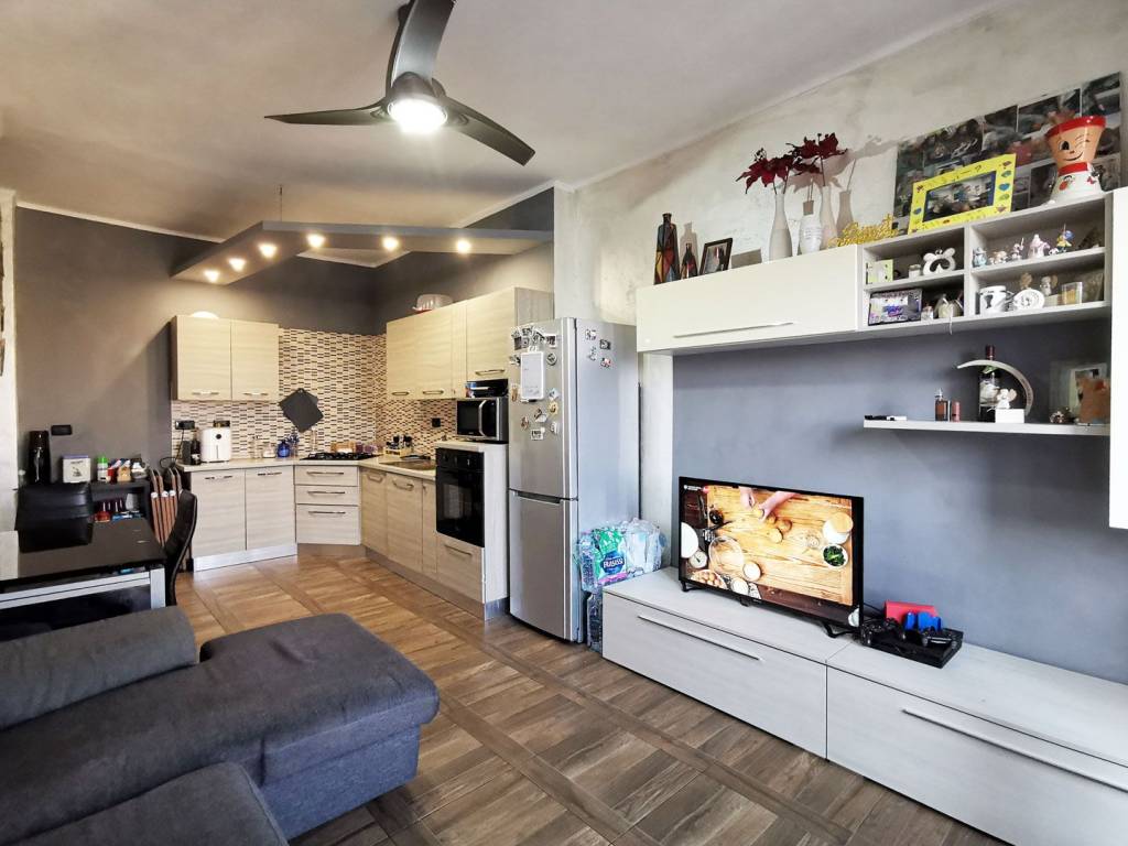 appartamento in vendita a Torino in zona Cit Turin