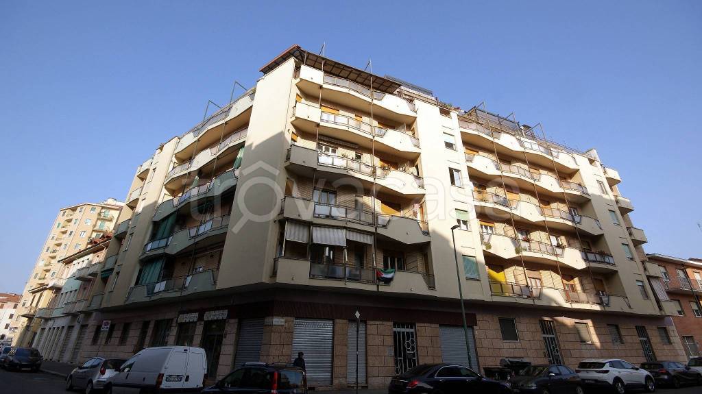 appartamento in vendita a Torino in zona Lucento