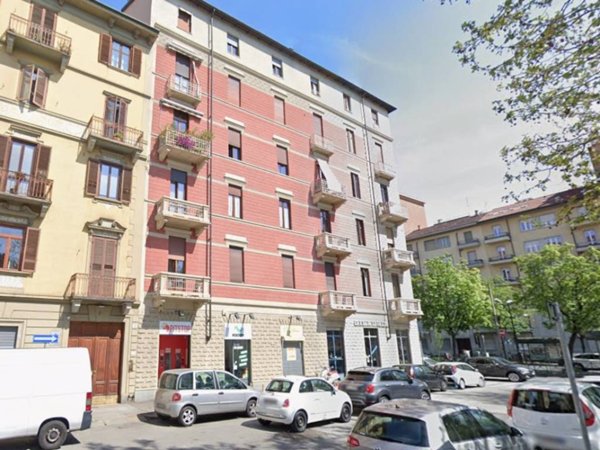negozio in vendita a Torino in zona Cenisia