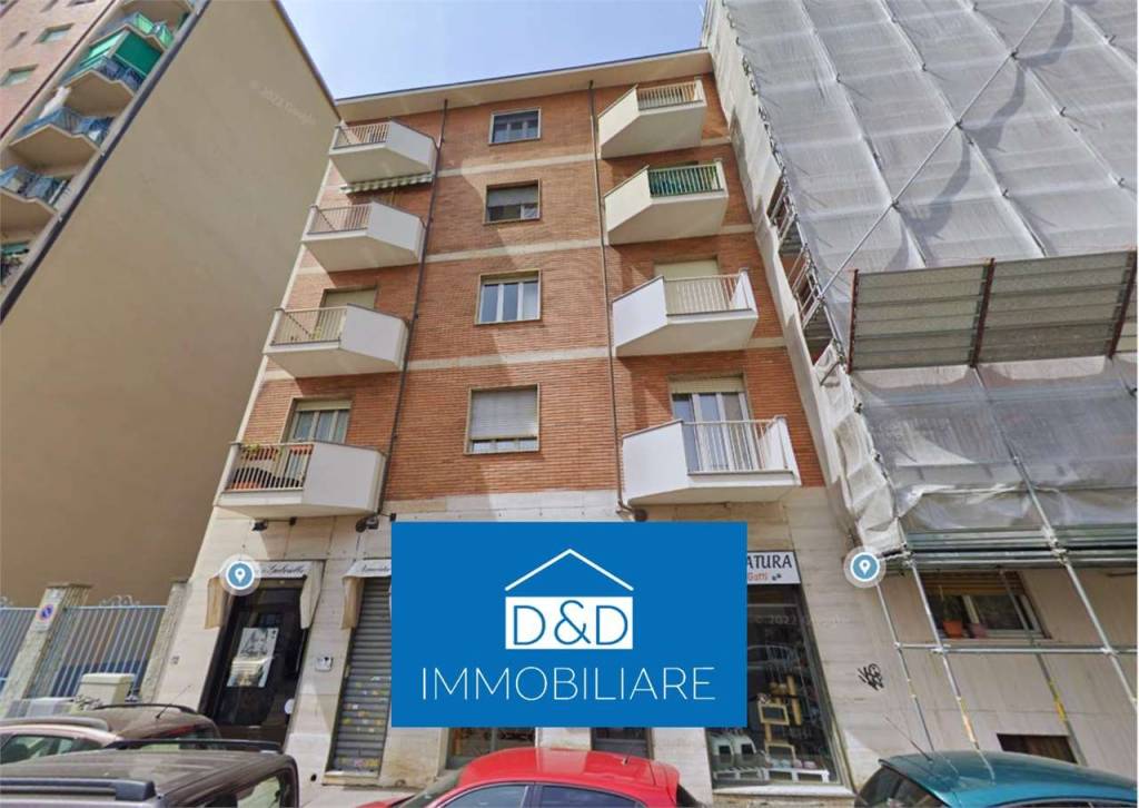 locale commerciale in vendita a Torino in zona Barriera di Milano