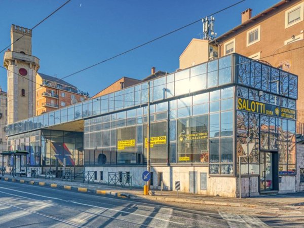 negozio in vendita a Torino in zona Rebaudengo
