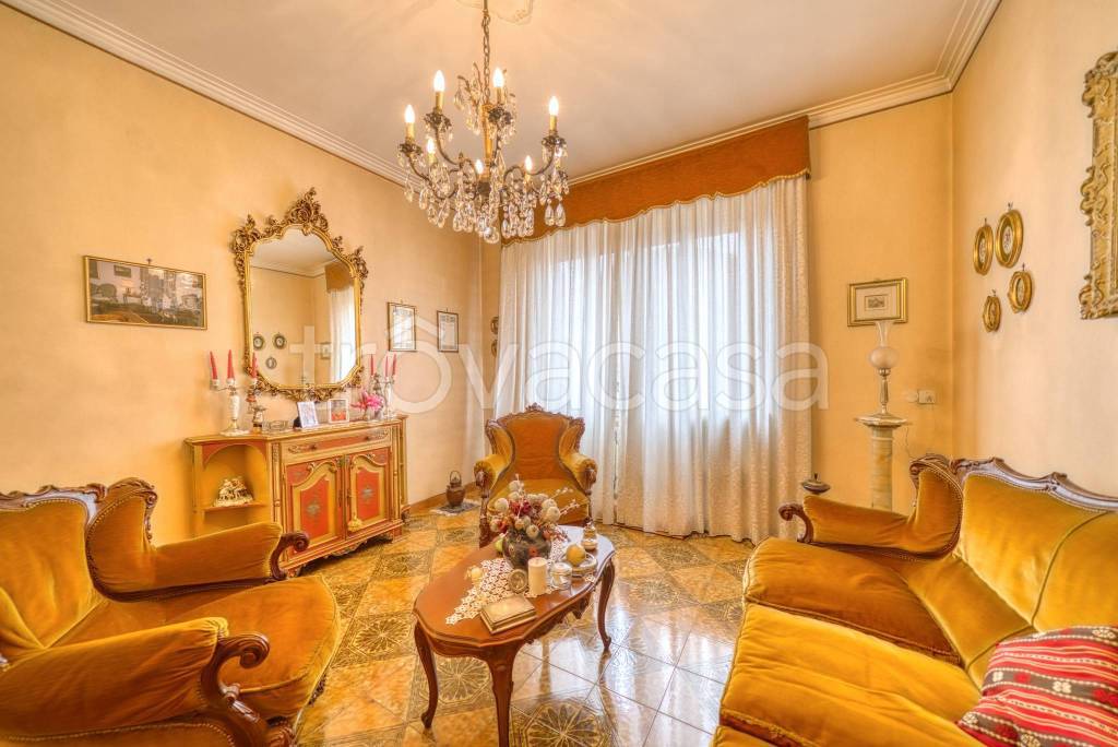 appartamento in vendita a Torino in zona Borgata Vittoria