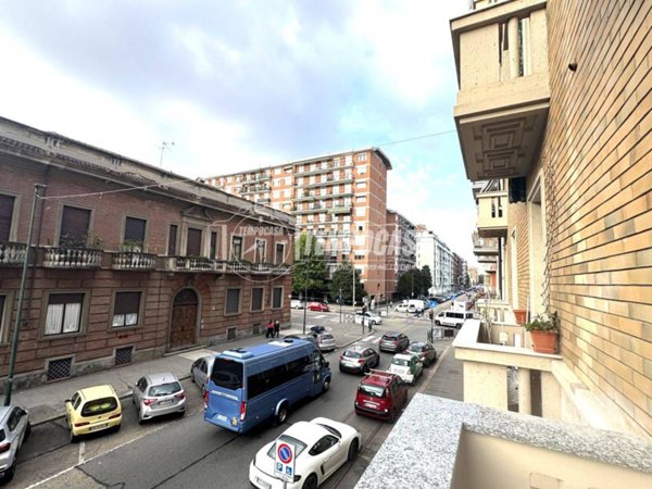appartamento in vendita a Torino in zona Lingotto