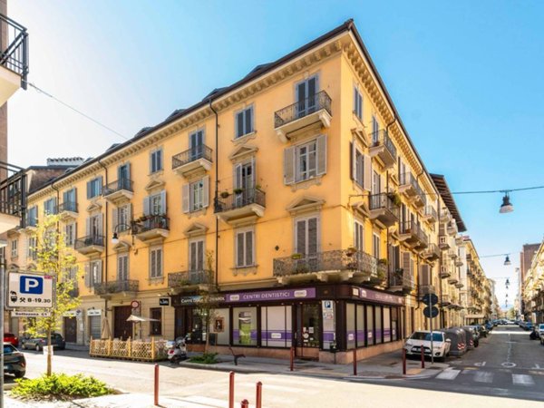 negozio in vendita a Torino in zona Crocetta