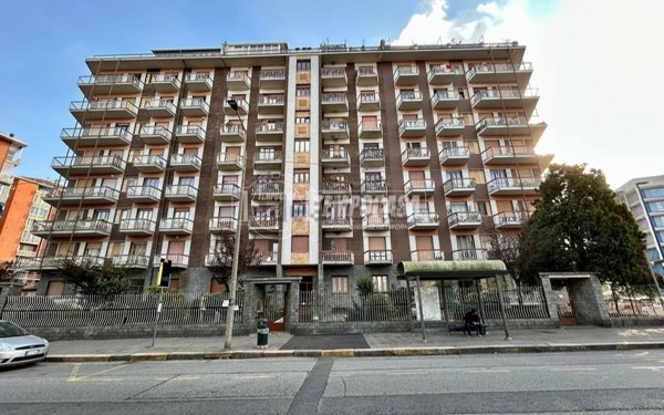 appartamento in vendita a Torino in zona Parella