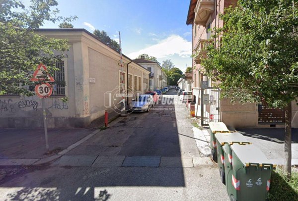 negozio in vendita a Torino in zona Pozzo Strada