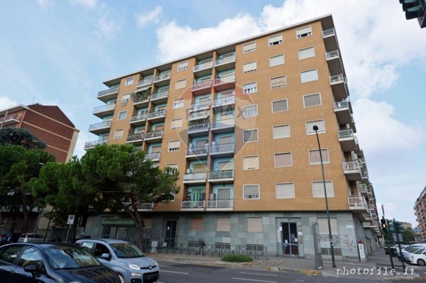 appartamento in vendita a Torino in zona Lingotto