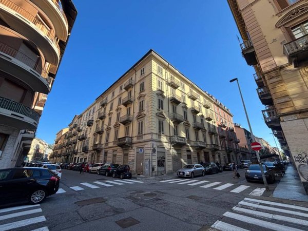 appartamento in vendita a Torino in zona San Salvario