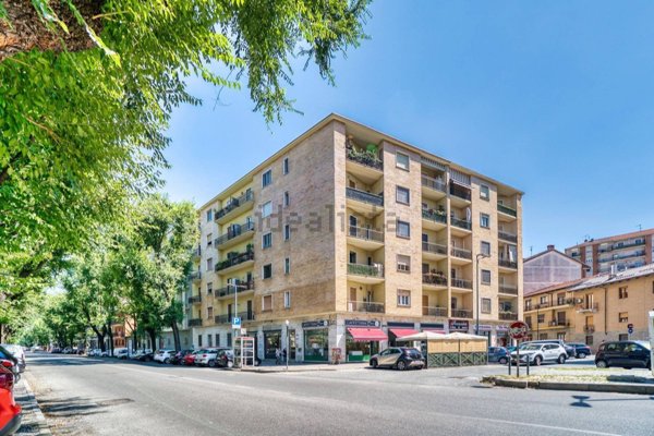 appartamento in vendita a Torino in zona Borgata Vittoria