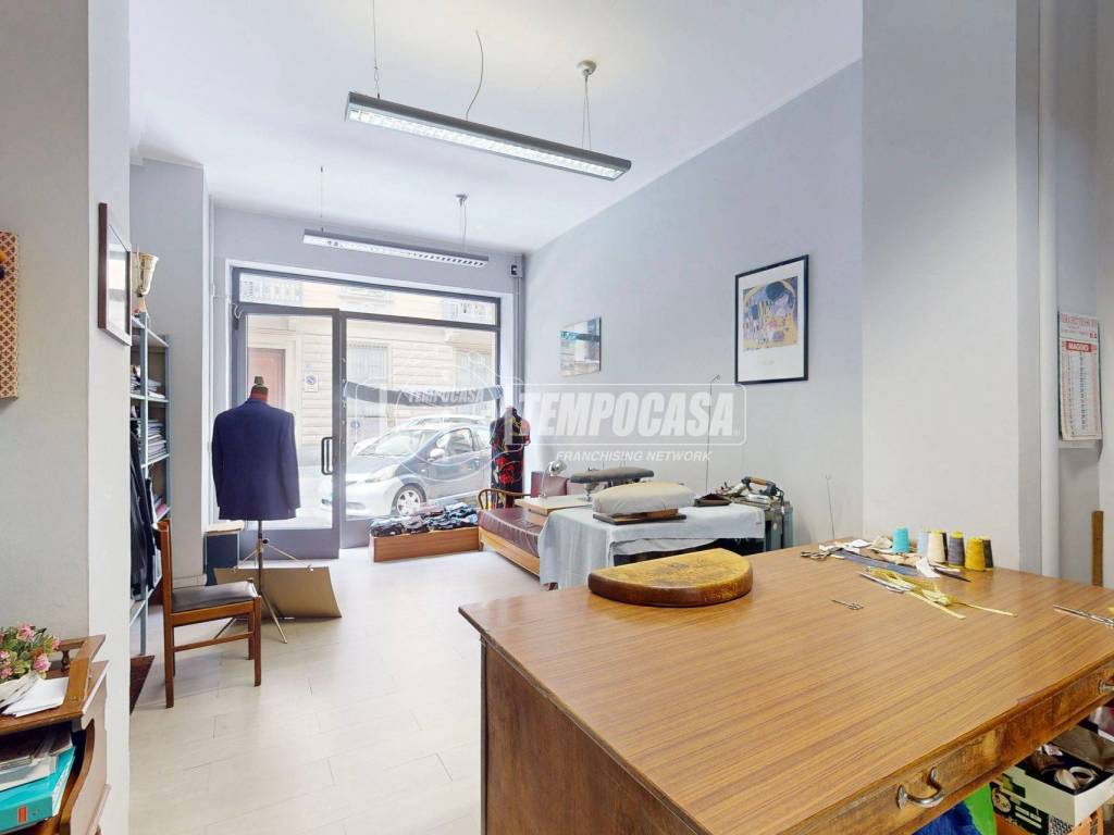 negozio in vendita a Torino in zona San Salvario