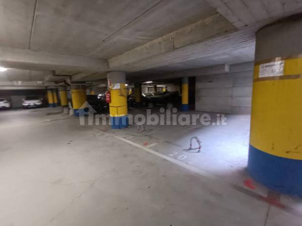 negozio in vendita a Torino in zona Mirafiori Sud