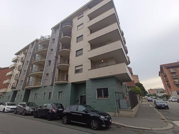 negozio in vendita a Torino in zona Villaretto