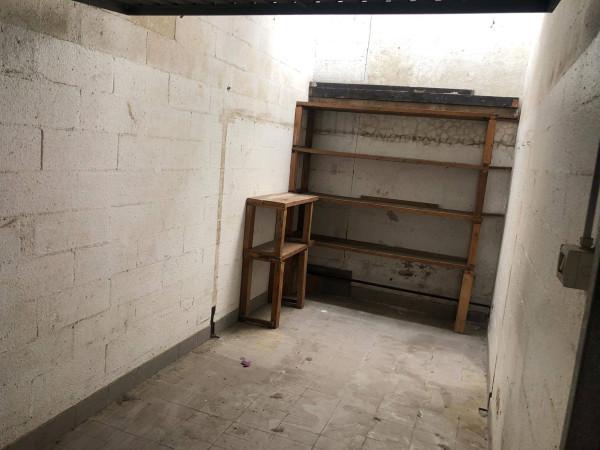 negozio in vendita a Torino in zona Madonna del Pilone