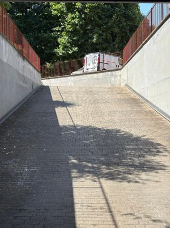 negozio in vendita a Torino in zona Regio Parco