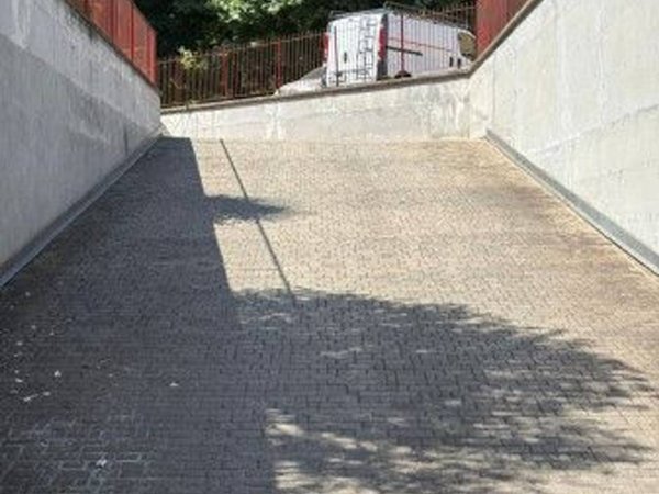 negozio in vendita a Torino in zona Regio Parco