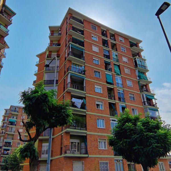 appartamento in vendita a Torino in zona Lingotto