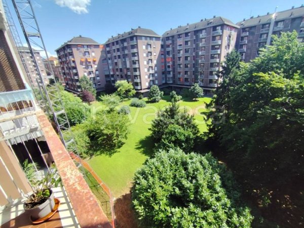 appartamento in vendita a Torino in zona Cenisia