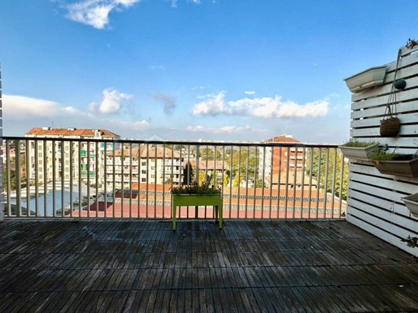 appartamento in vendita a Torino in zona Parella