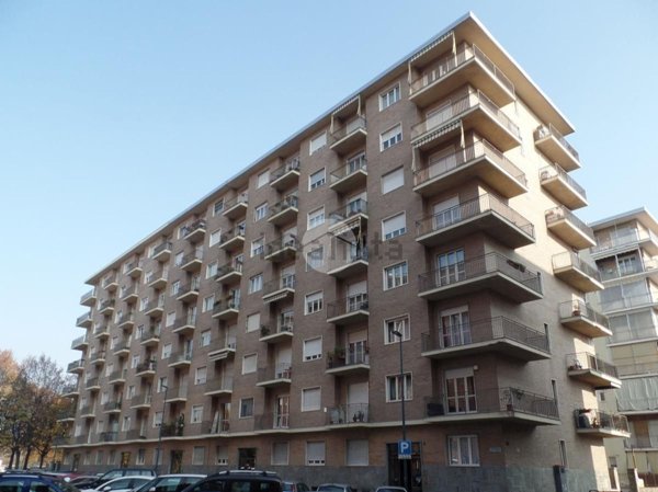 appartamento in vendita a Torino in zona Borgata Vittoria
