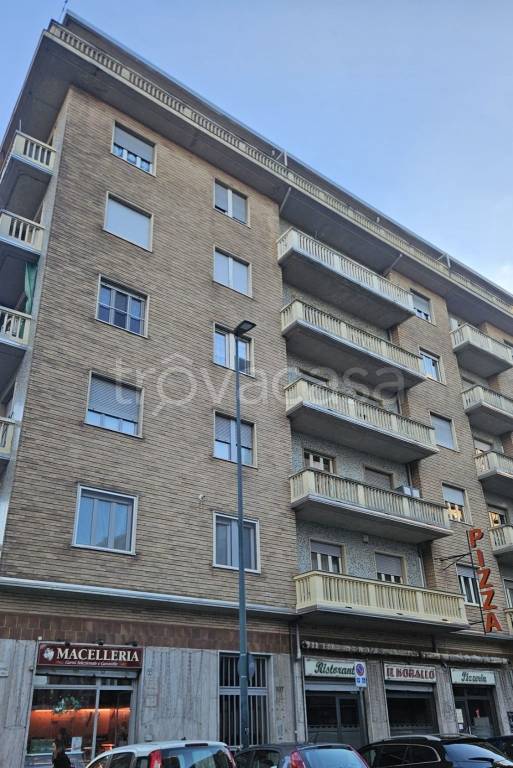 appartamento in vendita a Torino in zona Borgata Vittoria