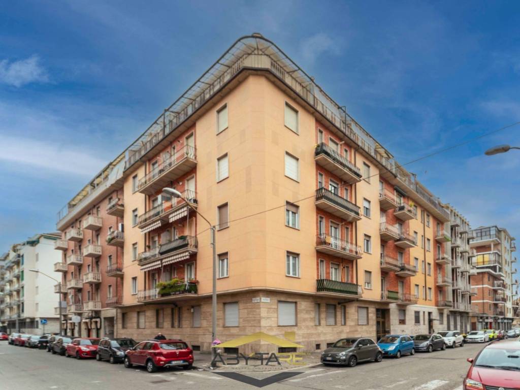 appartamento in vendita a Torino in zona Santa Rita