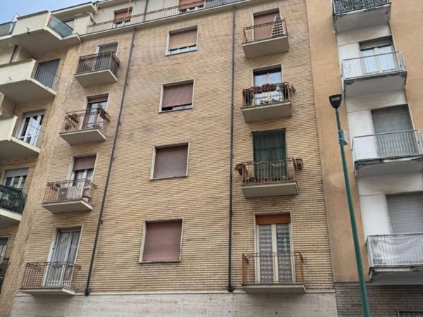 appartamento in vendita a Torino in zona Millefonti
