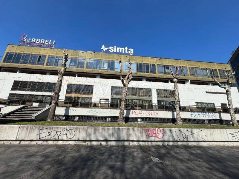 negozio in vendita a Torino in zona Lucento