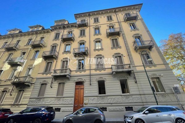 appartamento in vendita a Torino in zona Crocetta