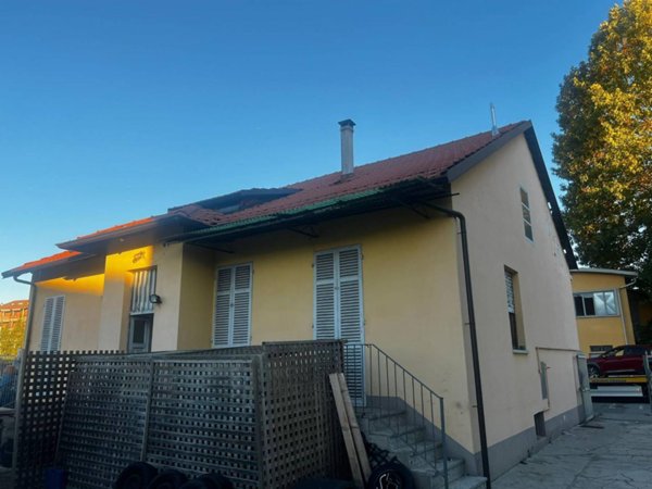 casa indipendente in vendita a Torino in zona Regio Parco