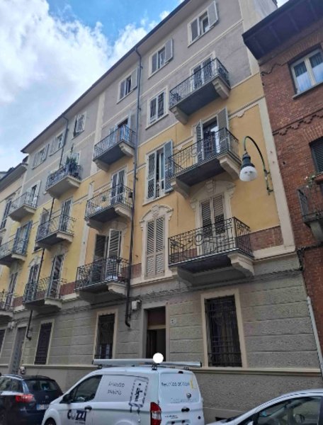 appartamento in vendita a Torino in zona Cenisia