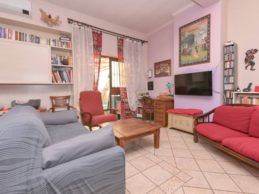 casa indipendente in vendita a Torino in zona Aurora