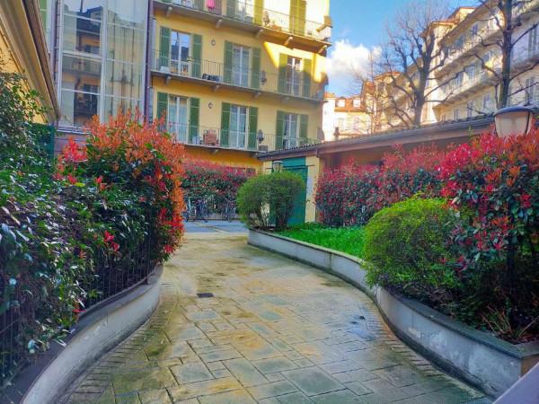 negozio in vendita a Torino in zona Vanchiglia