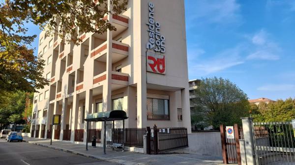 negozio in vendita a Torino in zona Mirafiori Sud