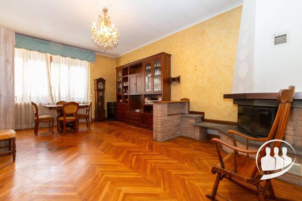 casa indipendente in vendita a Torino in zona Parella