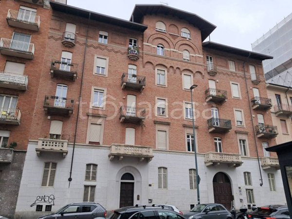 appartamento in vendita a Torino in zona Cit Turin