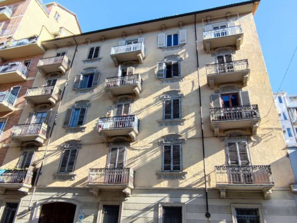 locale commerciale in vendita a Torino in zona Barriera di Milano