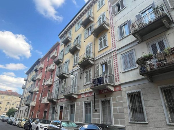 appartamento in vendita a Torino in zona Cenisia