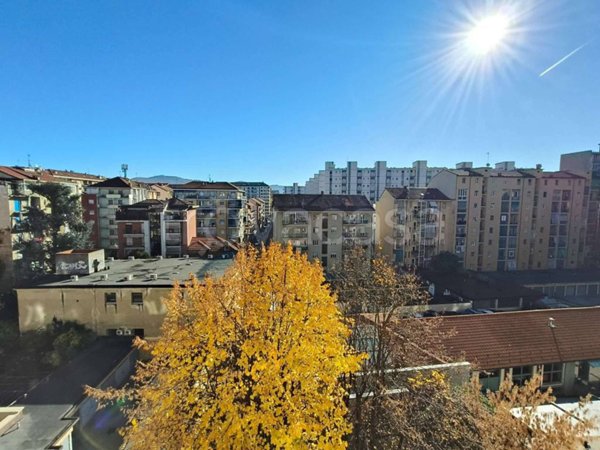 appartamento in vendita a Torino in zona Santa Rita