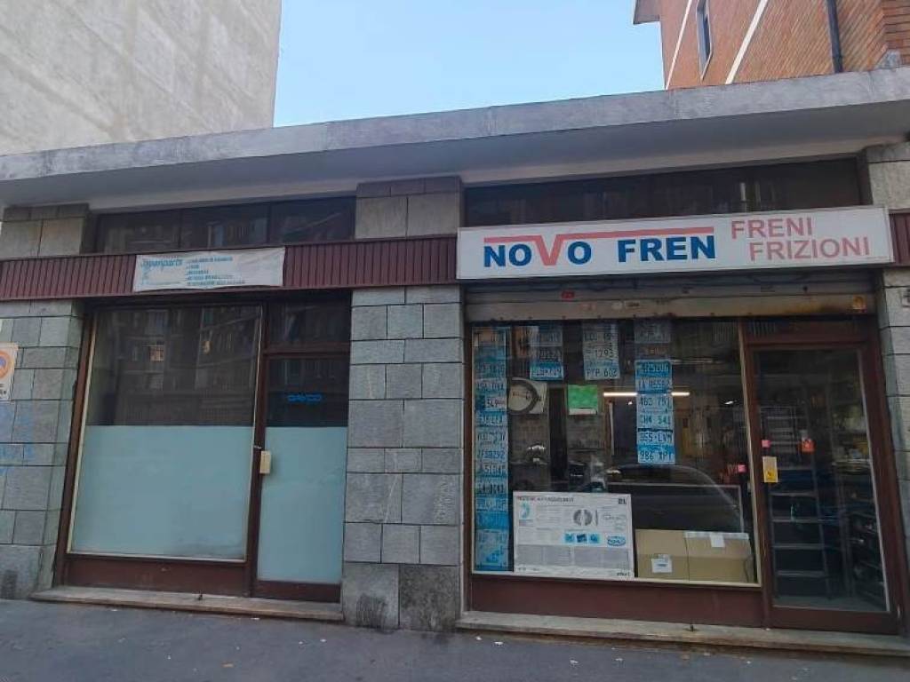 negozio in vendita a Torino in zona Santa Rita