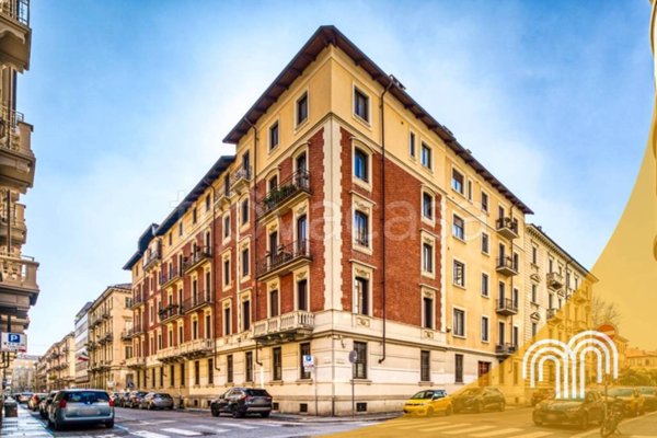 ufficio in vendita a Torino in zona Centro Storico