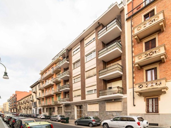 appartamento in vendita a Torino in zona Cenisia
