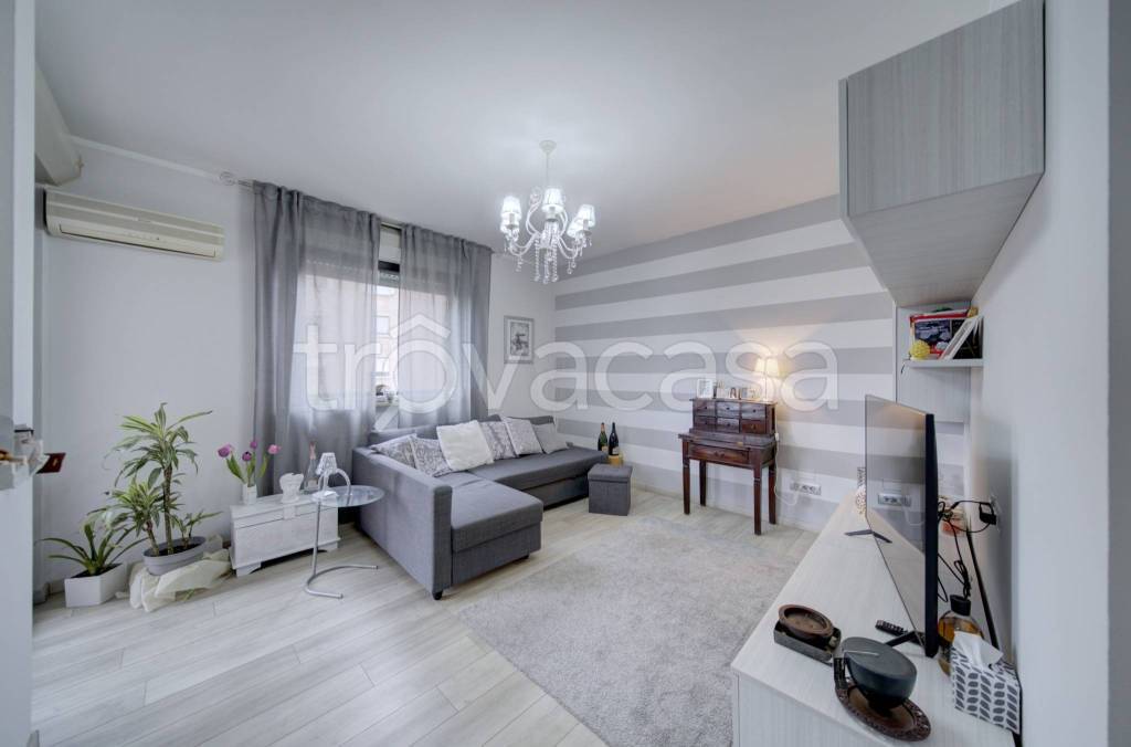 appartamento in vendita a Torino in zona Vallette