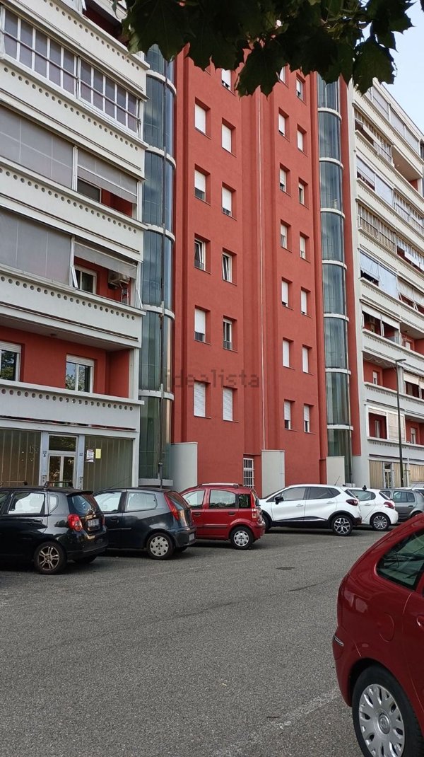 appartamento in vendita a Torino in zona Borgata Vittoria