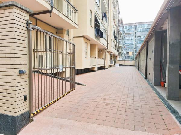 negozio in vendita a Torino in zona Lingotto