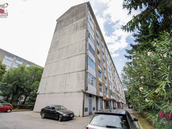 appartamento in vendita a Torino in zona Lingotto