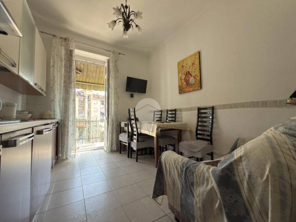 appartamento in vendita a Torino in zona Borgata Vittoria