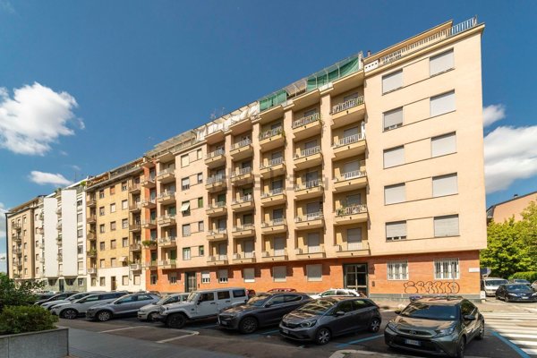 appartamento in vendita a Torino in zona Cit Turin