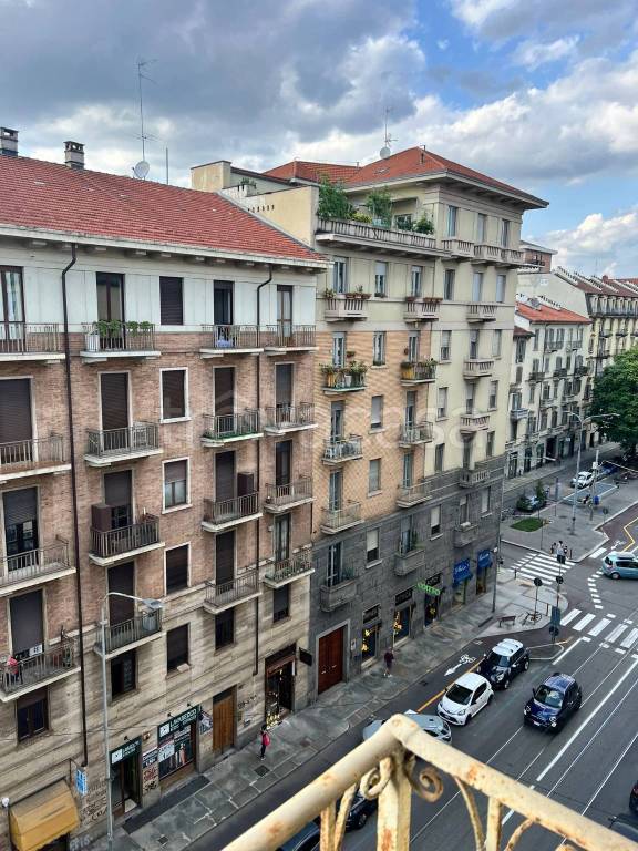 appartamento in vendita a Torino in zona San Salvario
